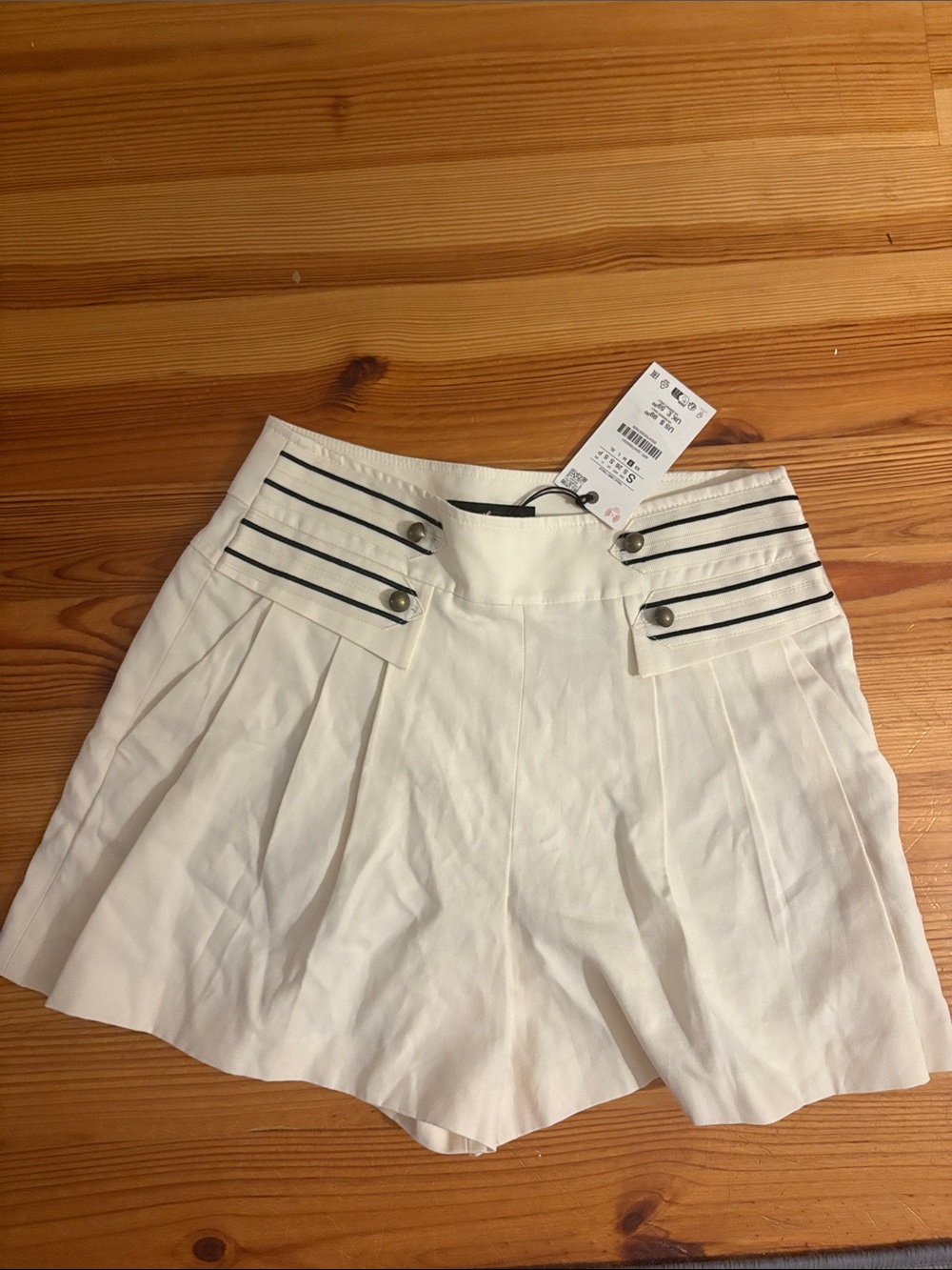 ZARA NWT High-Waist Pleated Shorts Ribbon button sailor military pleated SMALL